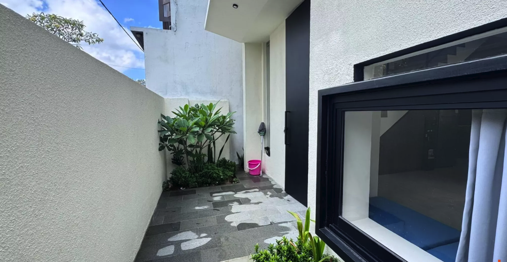 Screenshot at Sep 30 06-12-35