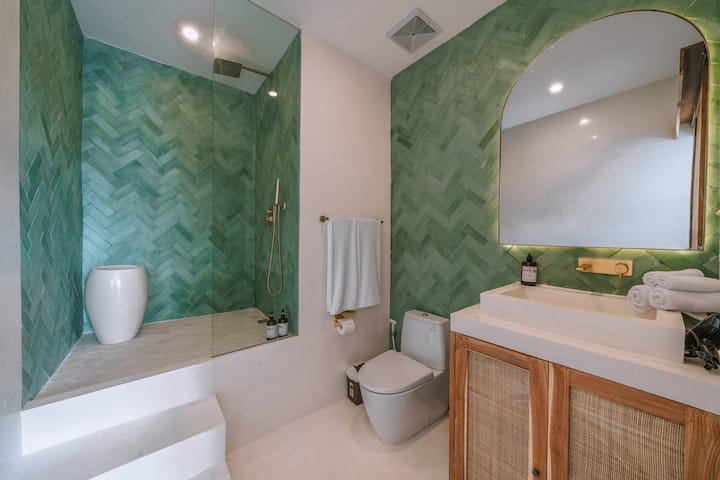 WhatsApp Image 2024-06-04 at 10.27.00 (13)