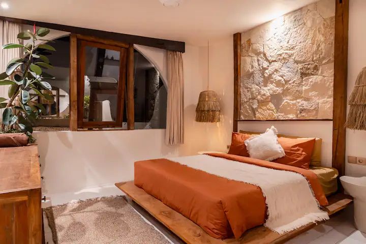 WhatsApp Image 2024-10-22 at 09.50.20 (1)