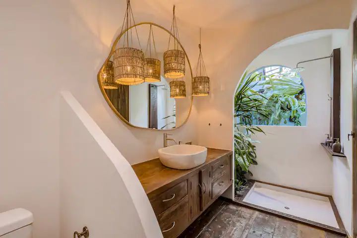 WhatsApp Image 2024-10-22 at 09.50.20 (2)