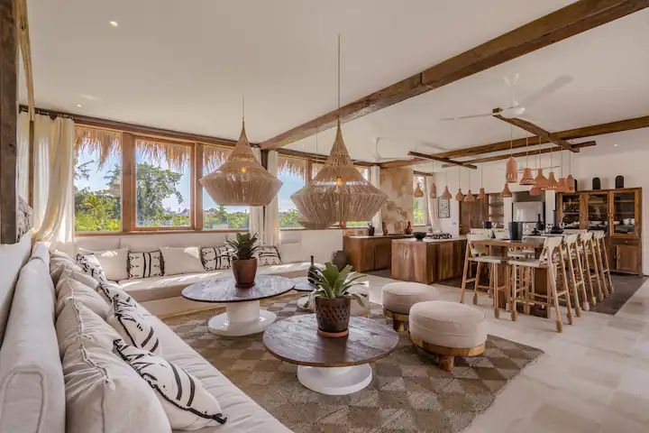 WhatsApp Image 2024-10-22 at 09.50.21 (1)