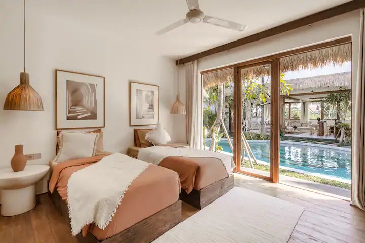 WhatsApp Image 2024-10-22 at 09.50.21 (4)