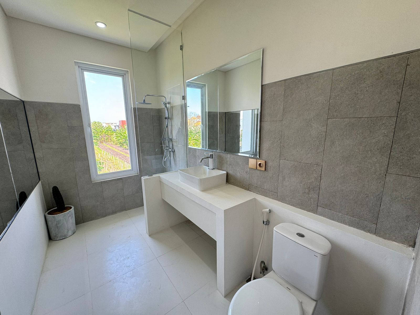 WhatsApp Image 2024-11-07 at 10.59.53 (2)