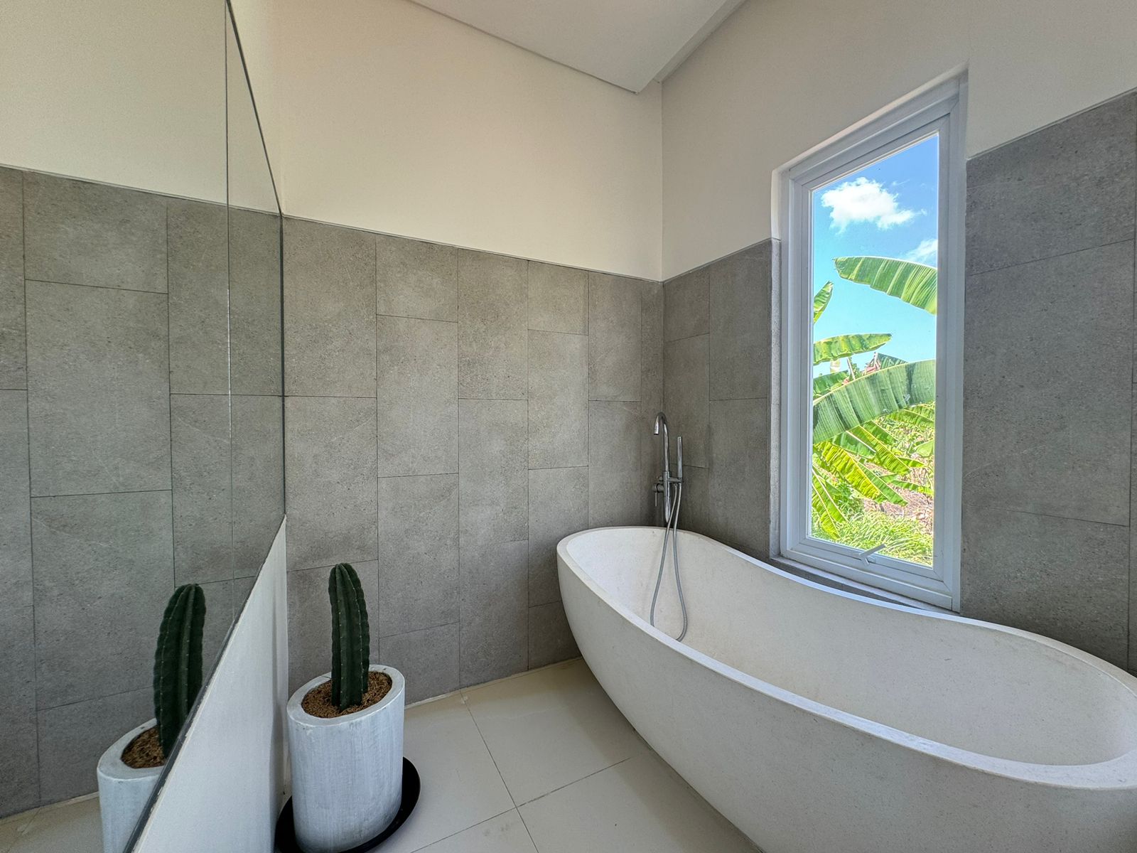 WhatsApp Image 2024-11-07 at 10.59.53