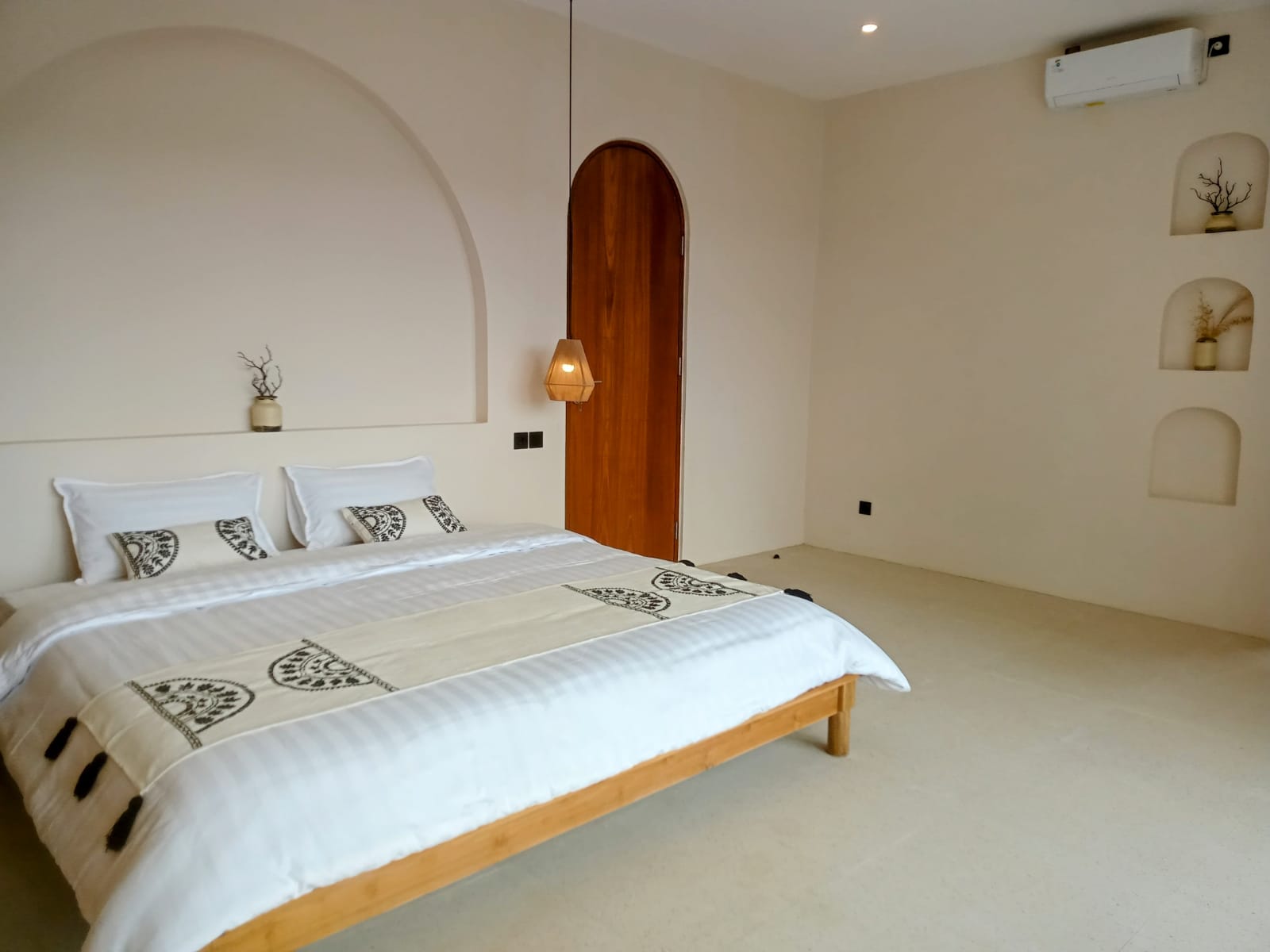 WhatsApp Image 2025-01-24 at 10.49.05